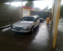 Opel Omega, 