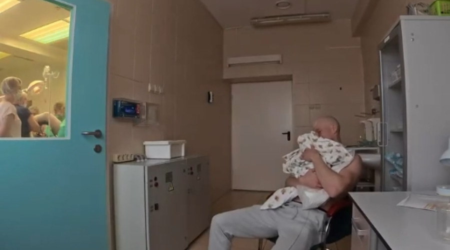 В День семьи калининградский перинатальный центр показал первые мгновения жизни