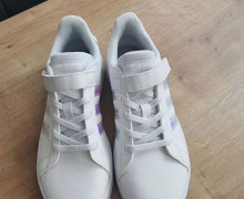 Продам кроссовки Adidas оригинал