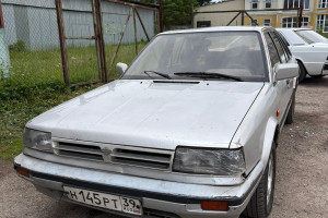 Nissan Bluebird, 1989