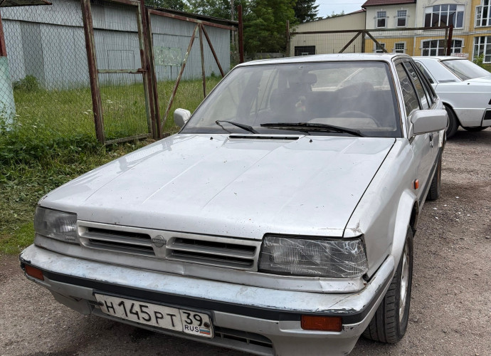 Nissan Bluebird, 1989