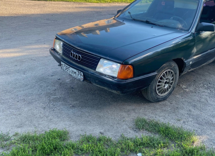 Audi 100, 1988