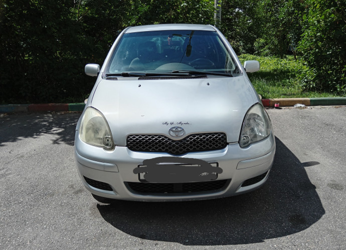 Toyota Yaris, 2004