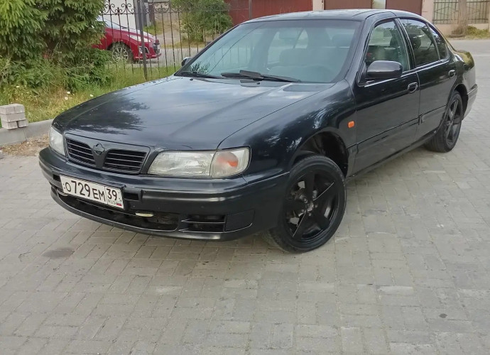 Nissan Maxima, 1995