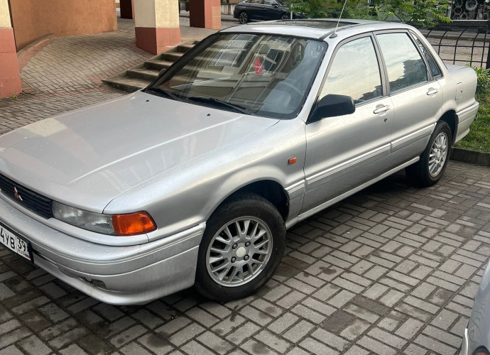 Mitsubishi Galant, 