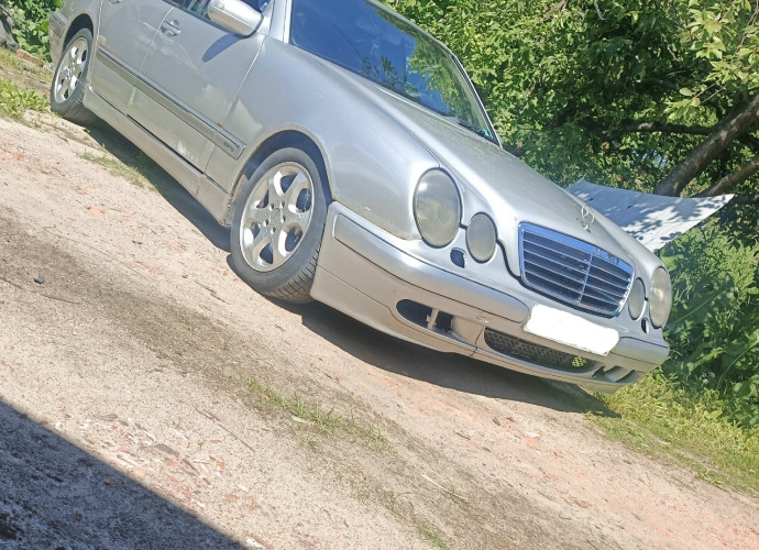Mercedes-Benz E-класс, 