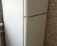 Продам двухкамерный холодильник INDESIT