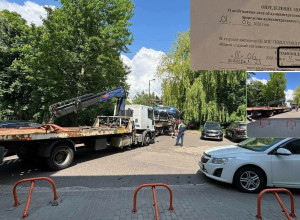 Новые нестыковки в истории об эвакуации автомобиля в центре Калининграда