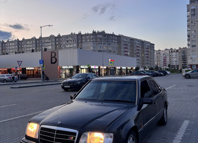 Mercedes-Benz W124, 