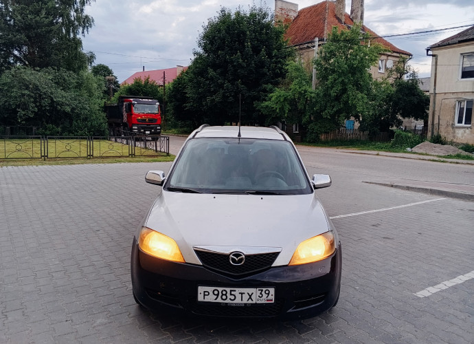 Mazda 2, 2004