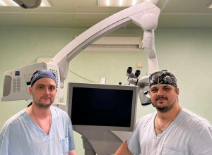 Жительница Калининграда получила травму из-за стеклянной двери и перенесла операцию