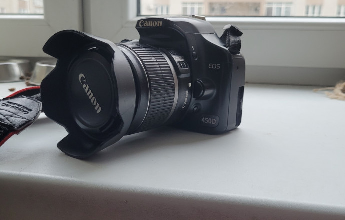 Продам зеркальный фотоаппарат Canon EOS 450D