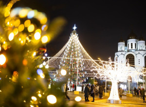 В Калининграде ищут подрядчика для новогоднего оформления города