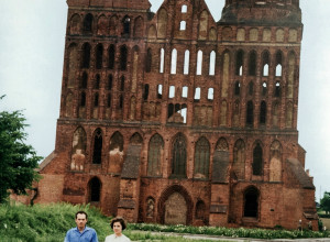 Фотография из 1975 года: Кафедральный собор в Калининграде тогда и сейчас