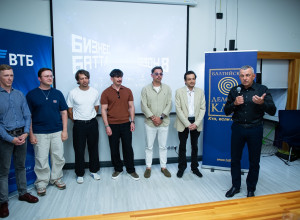 Команда Олега Пономарёва представила AI-трекер, платформу для геймификации, агрегатор нейросетей и сервис закупок для HoReCa