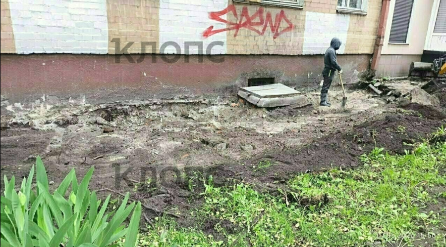 Власти разъяснили причины демонтажа отмостки у дома №6-10 на Галицкого