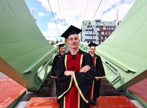 В Калининграде состоялось открытие пешеходного моста от парка «Юность» на остров Канта