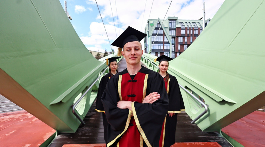 В Калининграде состоялось открытие пешеходного моста от парка «Юность» на остров Канта