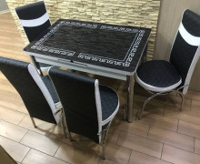 Отдам даром мебель: кровать с матрасом и стол со стульями
