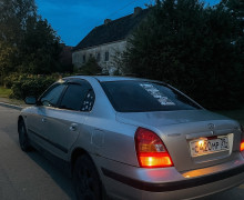 Hyundai Elantra, 2002