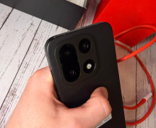 OnePlus 15 12/256GB в черном цвете