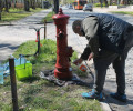 Экскурсоводы провели субботник у гидрантов на улице Тельмана в Калининграде