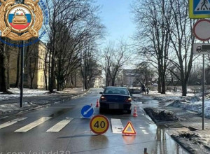 На Камской легковушка сбила шагавшую по «зебре» школьницу