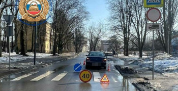 На Камской легковушка сбила шагавшую по «зебре» школьницу