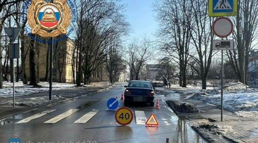 На Камской легковушка сбила шагавшую по «зебре» школьницу