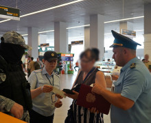 В калининградском аэропорту начали проверять долги у пассажиров
