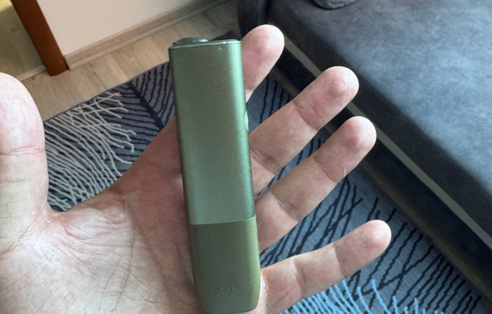 Продам б/у Iqos Iluma синий