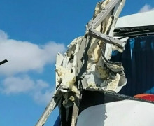 На трассе Калининград — Нестеров автобус столкнулся с автокраном, появилось видео с места ДТП