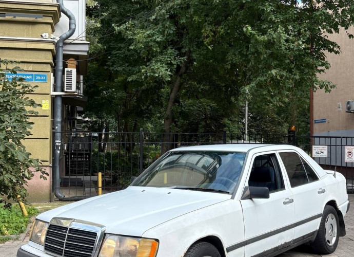 Mercedes-Benz W124, 