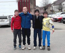 Юные спортсмены из Калининграда помогли молодой матери в Гусеве