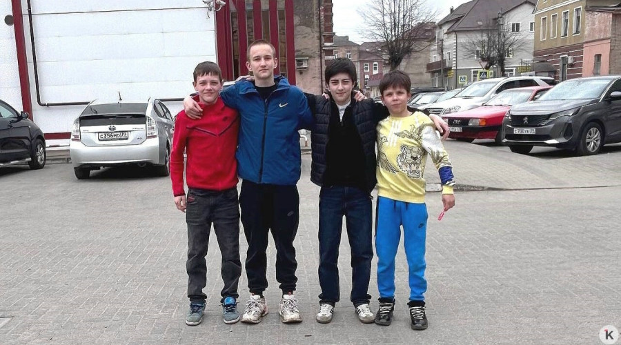 Юные спортсмены из Калининграда помогли молодой матери в Гусеве