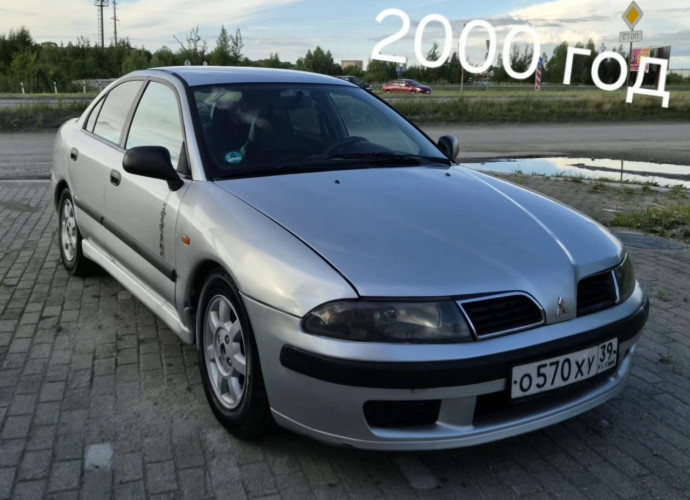 Mitsubishi Carisma, 2000