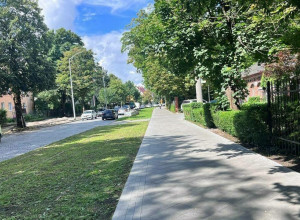 На проспекте Победы в Калининграде расширят парковку для освобождения тротуаров