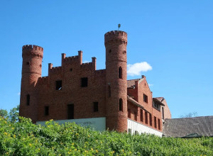 Поселок Лангендорф: история и современное название Замок Романовски