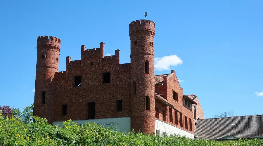 Поселок Лангендорф: история и современное название Замок Романовски