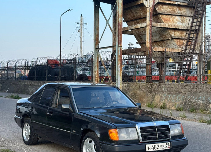 Mercedes-Benz W124, 