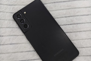 Продам телефон Samsung S21 FE 8/256