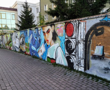 Дятлова в ярости: «Фалус» и «390» огромными буквами изгадили Калининград