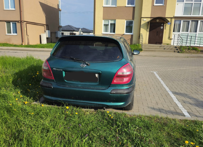 Nissan Almera, 2002