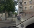 В центре Калининграда трое подростков на мопеде передвигались по тротуару и проезжей части