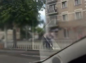 В центре Калининграда трое подростков на мопеде передвигались по тротуару и проезжей части