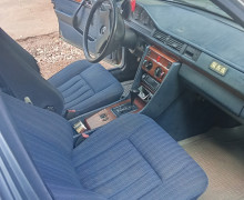 Mercedes-Benz W124, 