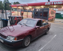 Opel Omega, 1990