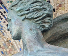В Светлогорске приступили к спасению скульптуры «Нимфа» от трещин и коррозии после обращений туристов