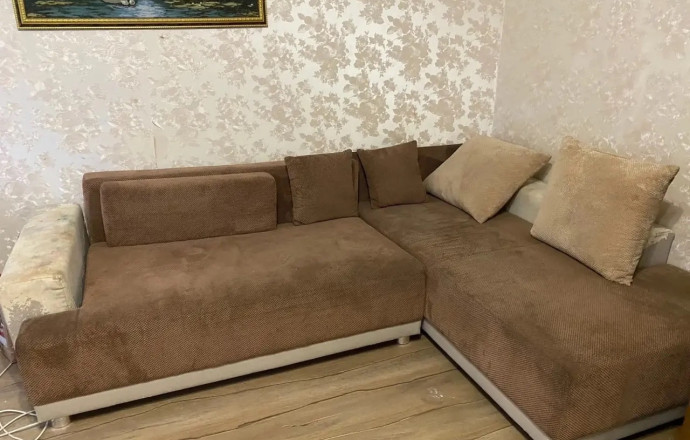 Отдам даром диван