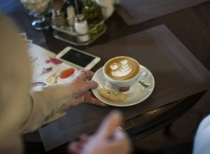 Как по виду официанта понять, что он плохо моет руки — калининградский Роспотребнадзор